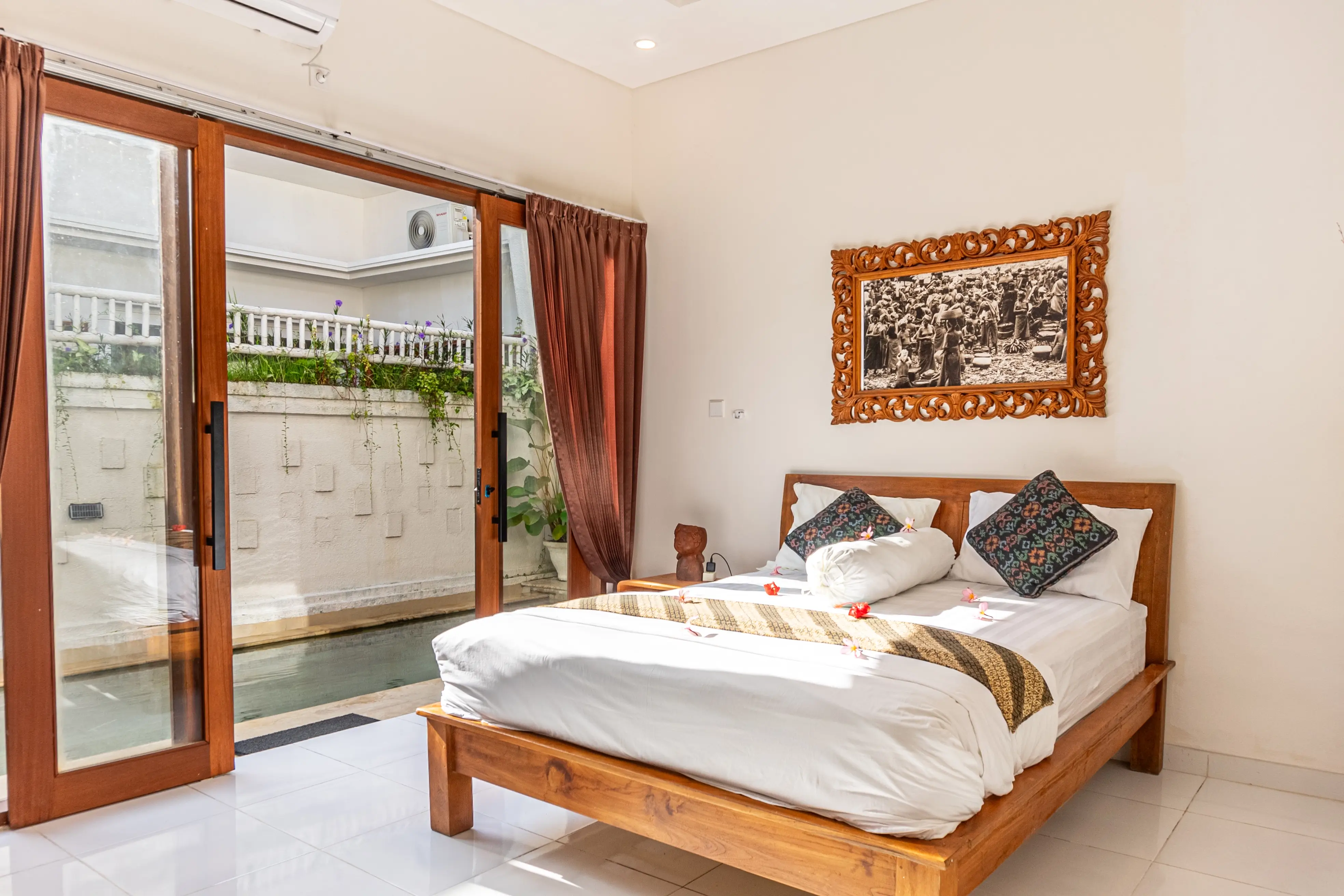 Luxury bedroom with canopy